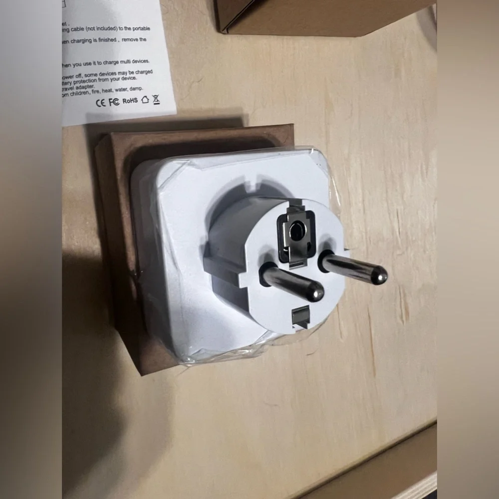 EU to US Wall outlet Adapter